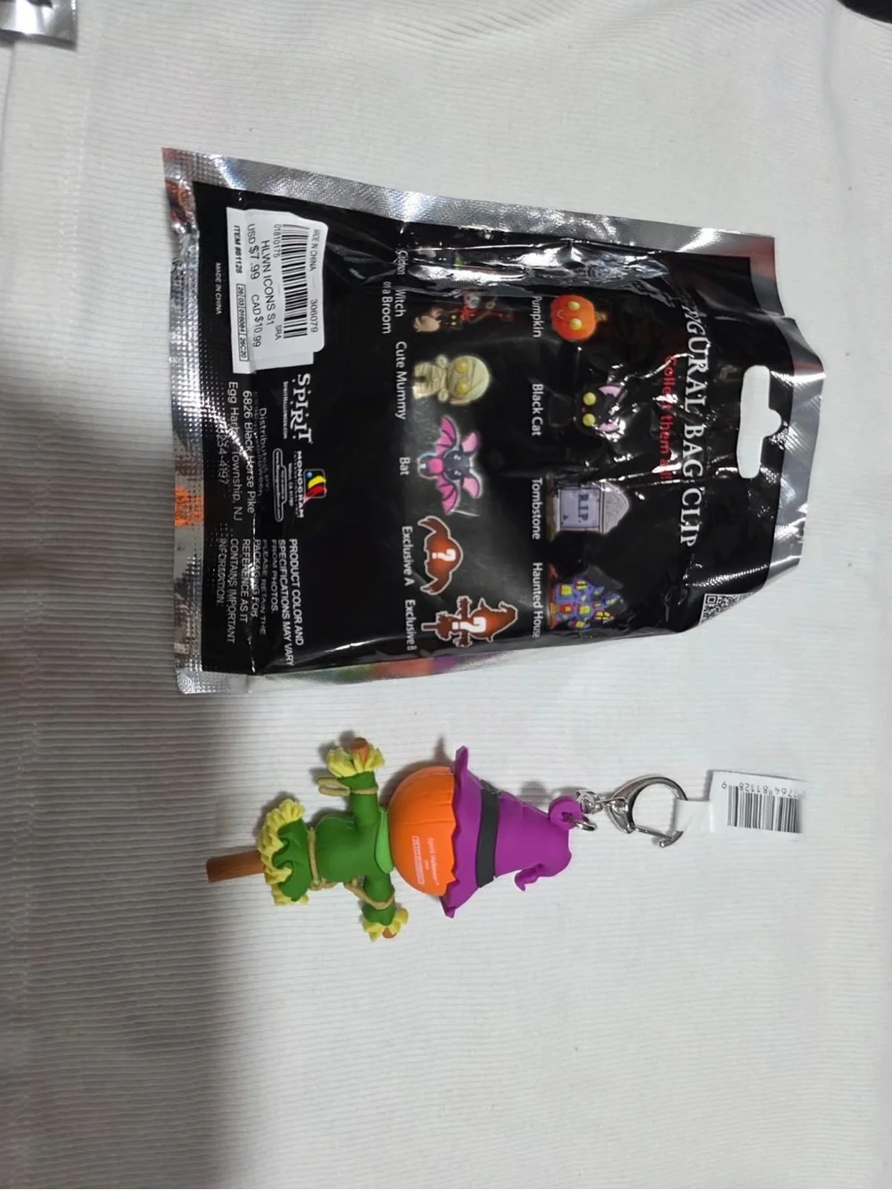 Spirit Halloween Chase Green and Purple Scarecrow Pumpkin Keychain Clip